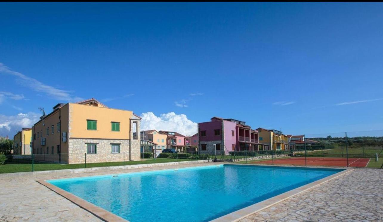 Apartment Aleks Tar-Vabriga Exterior foto